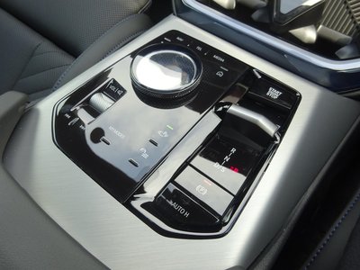 2025 BMW X3 缩略图 32