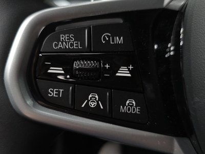 2025 BMW 3 SERIES 缩略图 31