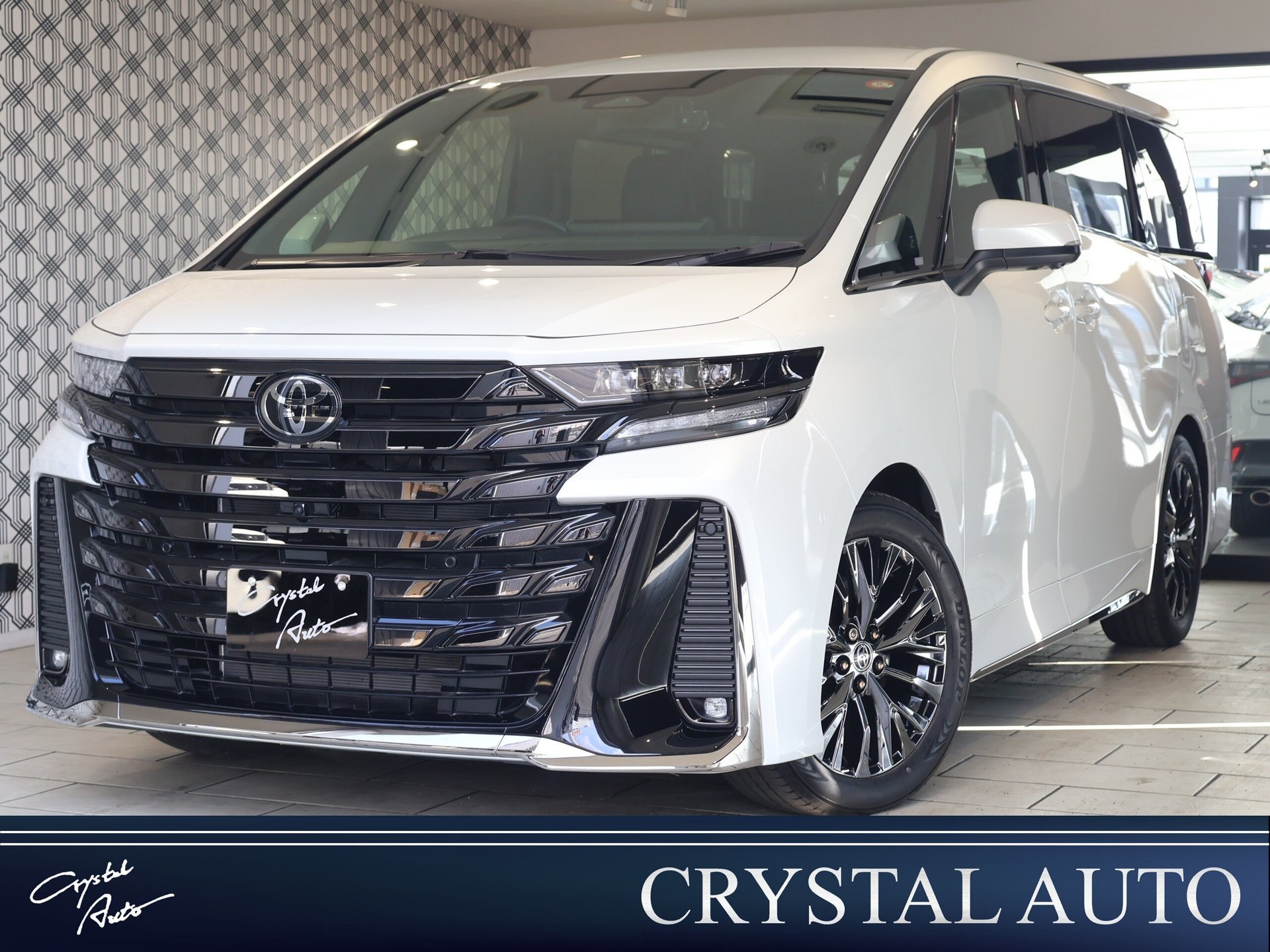 TOYOTA VELLFIRE - View 1