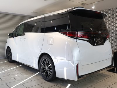 TOYOTA VELLFIRE - 2