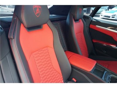 2020 Lamborghini URUS thumbnail 19