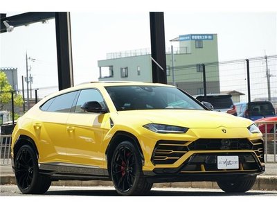2020 Lamborghini URUS photo 1