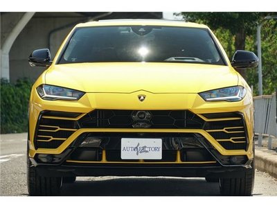 2020 Lamborghini URUS photo 2