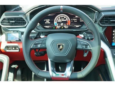 2020 Lamborghini URUS thumbnail 15