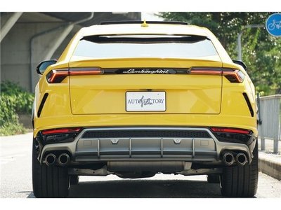 2020 Lamborghini URUS photo 5