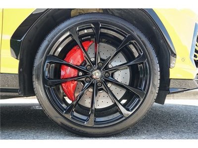 2020 Lamborghini URUS thumbnail 13