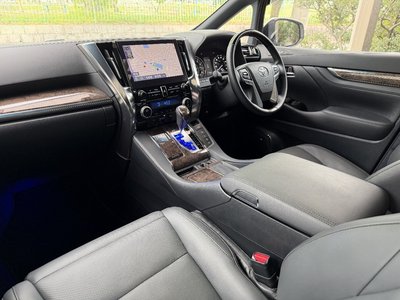 TOYOTA ALPHARD - 7