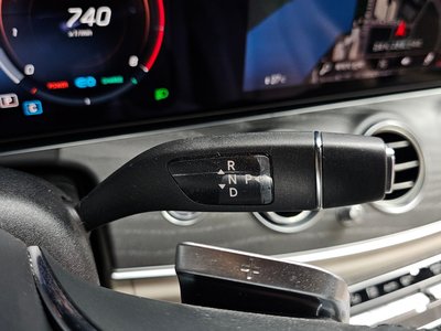 MERCEDES-BENZ E-CLASS - 9