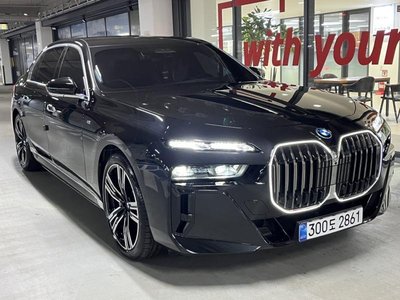 BMW 7 SERIES - 1