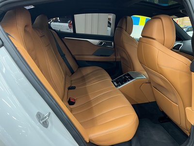 BMW 8 SERIES GRAN COUPE - 10