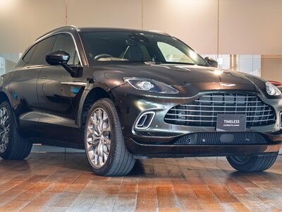 ASTON MARTIN DBX - 3