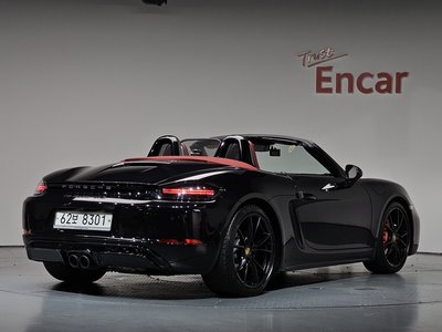 صورة 2 لـ 2019 Porsche 718