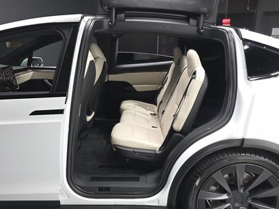 2023 Tesla MODEL X — миниатюра 17