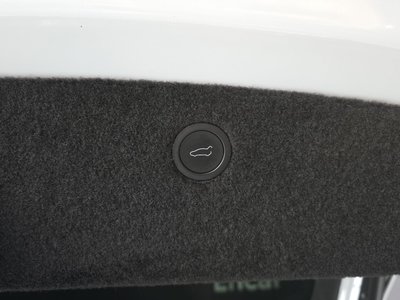 2023 Tesla MODEL X — миниатюра 34