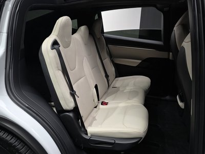 2023 Tesla MODEL X — миниатюра 18
