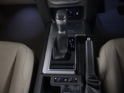 2023 Toyota LAND CRUISER PRADO — миниатюра 16