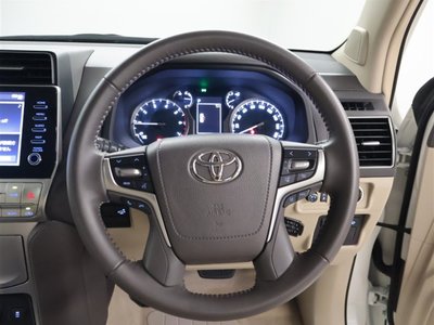 صورة 6 لـ 2023 Toyota LAND CRUISER PRADO