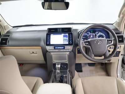 صورة 5 لـ 2023 Toyota LAND CRUISER PRADO