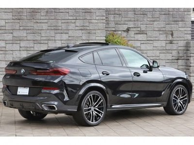 2021 BMW X6 照片 2