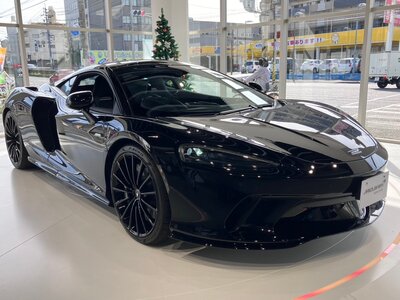 MCLAREN GT - 8