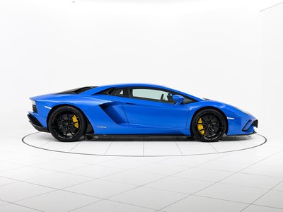 LAMBORGHINI AVENTADOR - 5