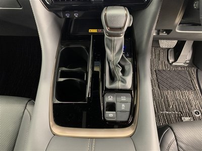 صورة مصغرة 32 لـ 2023 Toyota ALPHARD