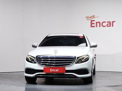 MERCEDES-BENZ E-CLASS - 2
