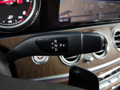 MERCEDES-BENZ E-CLASS - 9