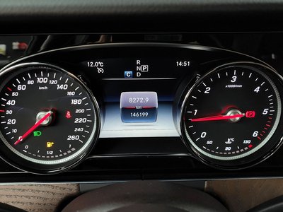 MERCEDES-BENZ E-CLASS - 8