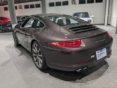 PORSCHE 911 - 9