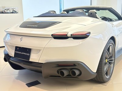 FERRARI ROMA SPIDER - 6