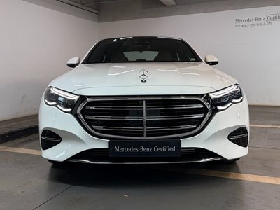 MERCEDES-BENZ E-CLASS - 2