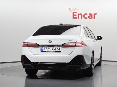 صورة 3 لـ 2025 BMW 5 SERIES