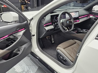 2025 BMW 5 SERIES 缩略图 13