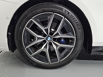 صورة 6 لـ 2025 BMW 5 SERIES