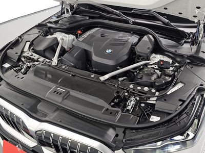 صورة 7 لـ 2025 BMW 5 SERIES
