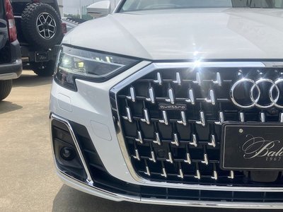 AUDI A8 - 7