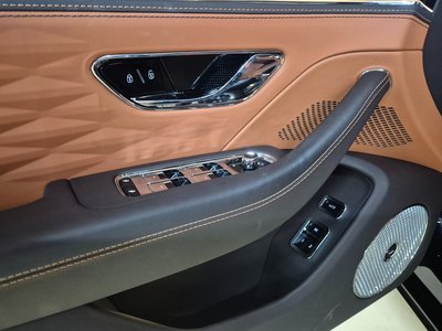 صورة مصغرة 18 لـ 2023 Bentley FLYING SPUR