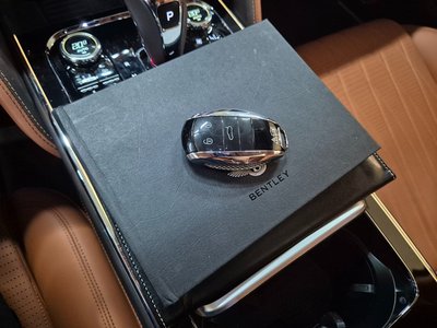 صورة مصغرة 14 لـ 2023 Bentley FLYING SPUR