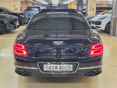 2023 Bentley FLYING SPUR — фото 3
