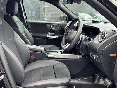MERCEDES-BENZ GLB - 8