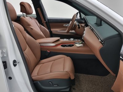 2021 Genesis GV70 — миниатюра 11