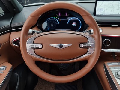 2021 Genesis GV70 — миниатюра 13