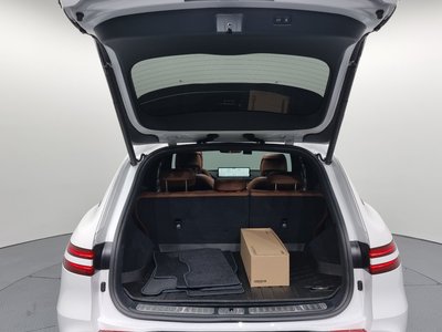 2021 Genesis GV70 — миниатюра 20
