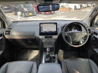 TOYOTA LAND CRUISER PRADO - 7
