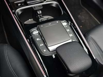 2022 Mercedes-BENZ GLB — миниатюра 28