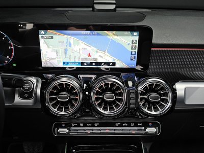 2022 Mercedes-BENZ GLB — миниатюра 24