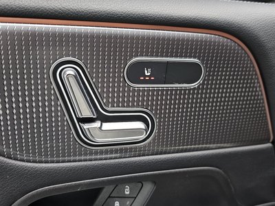 2022 Mercedes-BENZ GLB — миниатюра 29