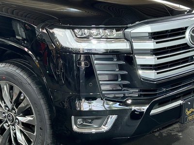 TOYOTA LAND CRUISER 300 - 3