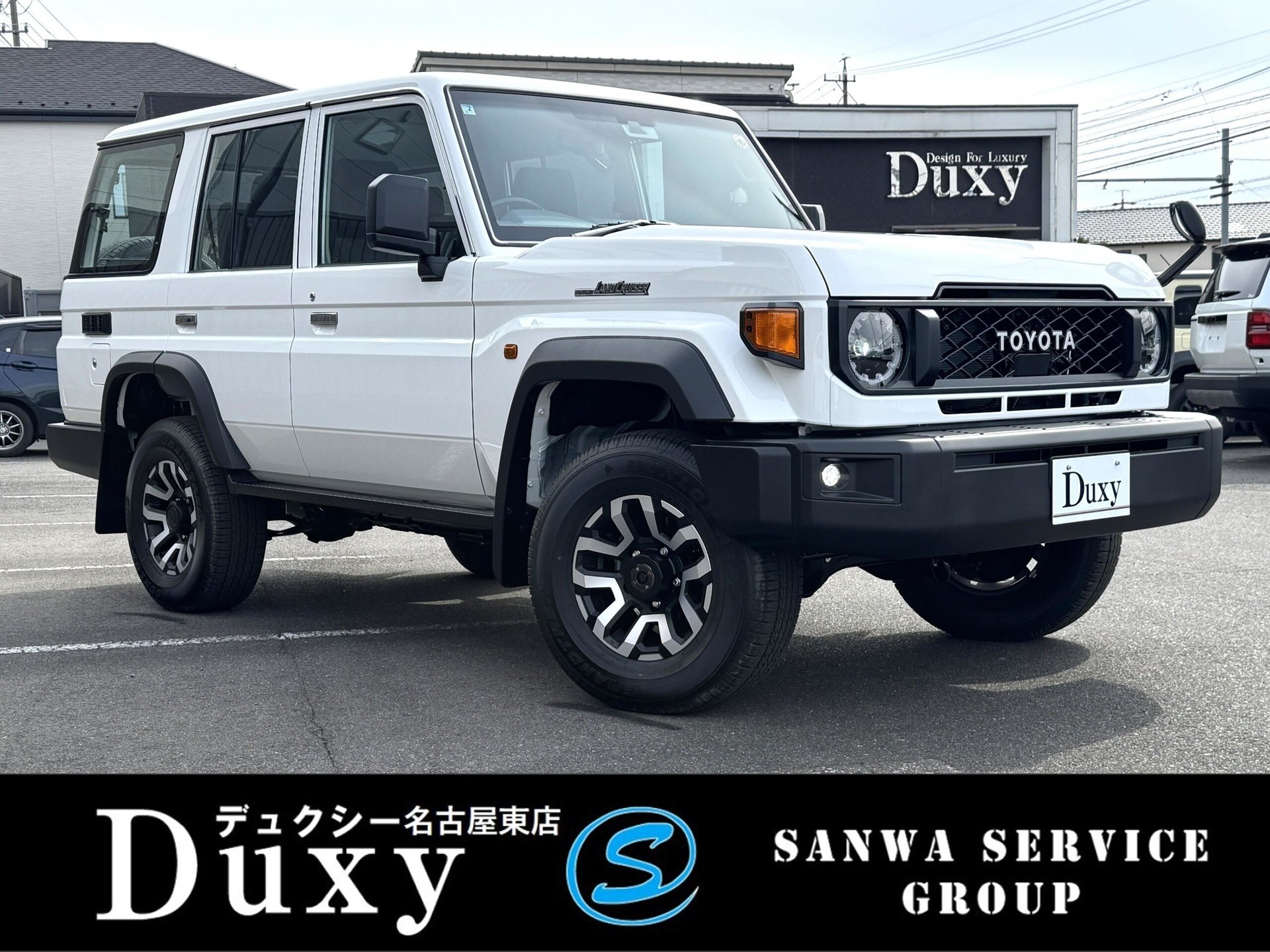 TOYOTA LAND CRUISER 70 - View 1